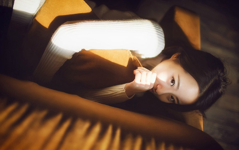 “错。”法正摇了摇头，有些怜悯的看向刘璋：“到现在还没明白吗？他只是一个诱因，若非军中将士早已对你不满，就算真有此事，又怎会十万大军皆叛？这一切，皆因你无能而起。”